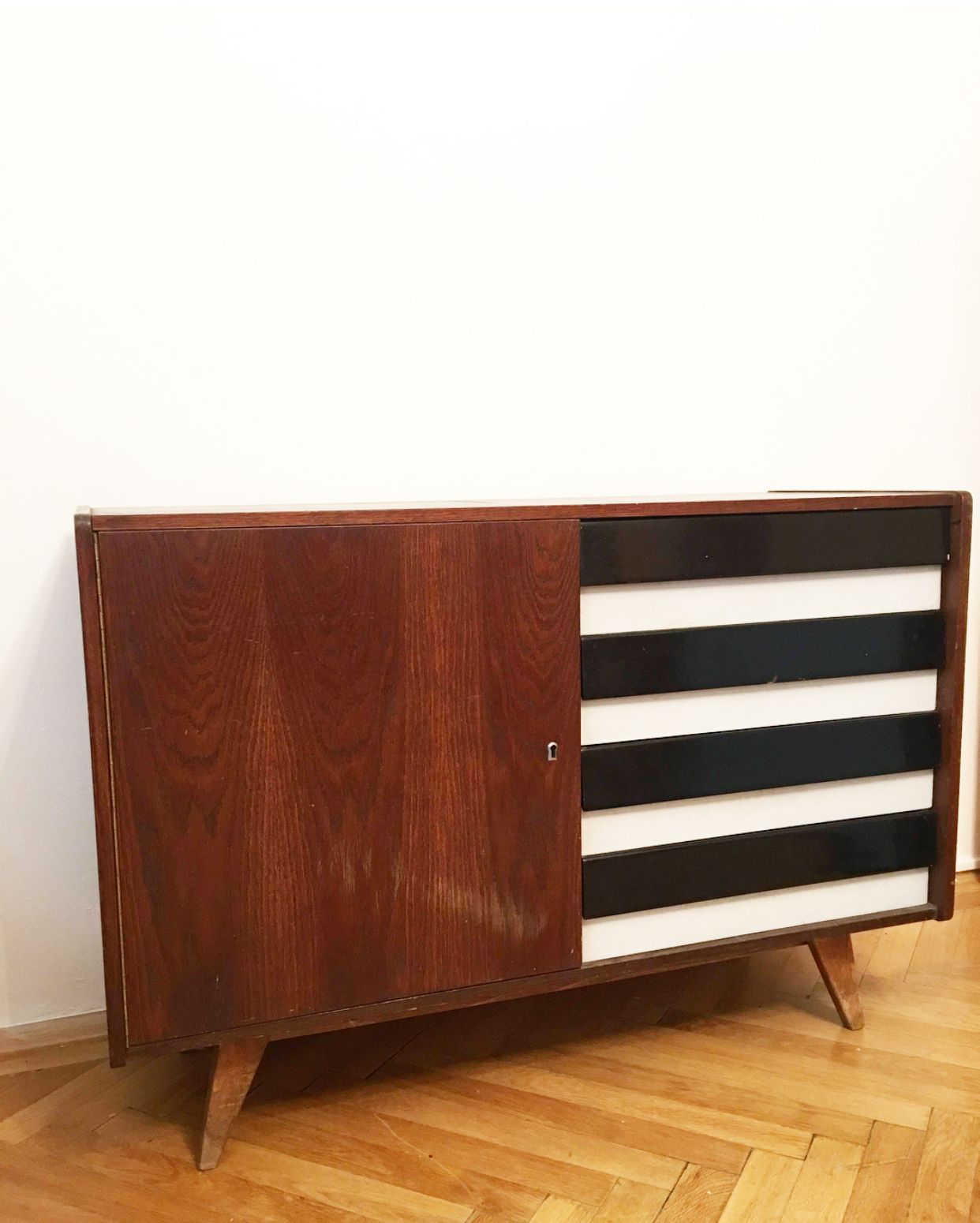 Dresser Jiri Jiroutek For Interier Praha – U 458 photo furniture