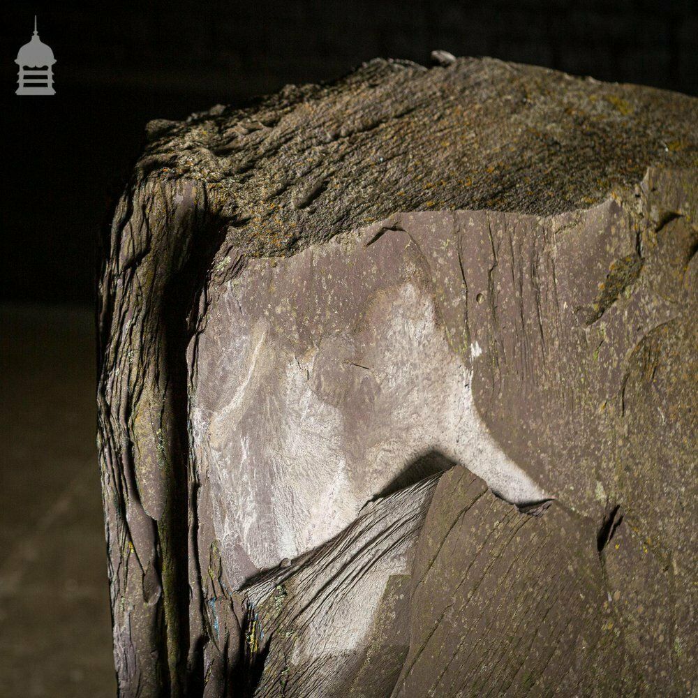 photo vinterior Riven Slate Monolith, Large Standing Stone