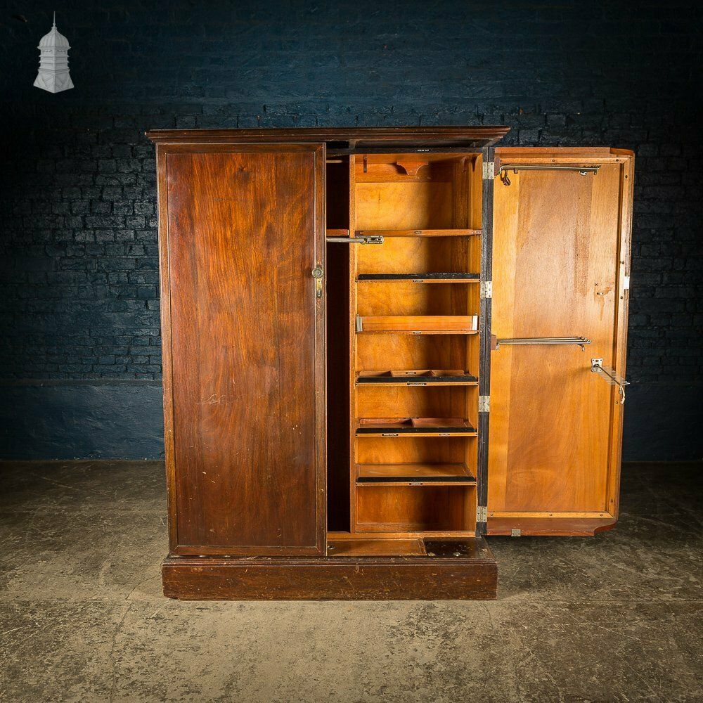 Traveling Compactom Model Yn Gentleman’s Wardrobe photo Furniture