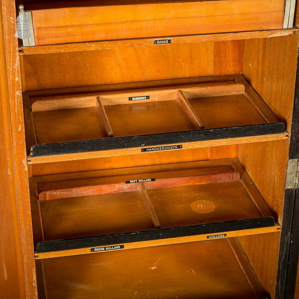 photo for sale Traveling Compactom Model Yn Gentleman’s Wardrobe