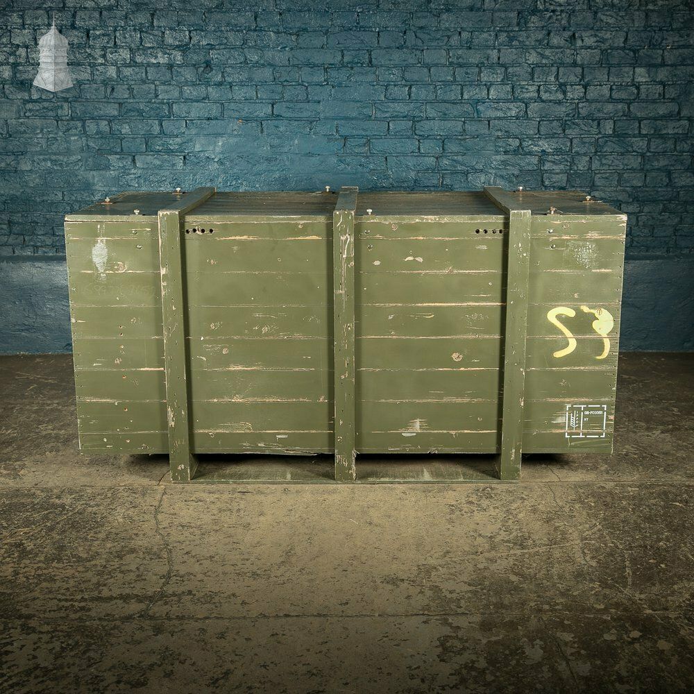 photo vinterior Large Green Painted Aircraft Parts Shipping Crate Reclaimed From A Norfolk Raf Base