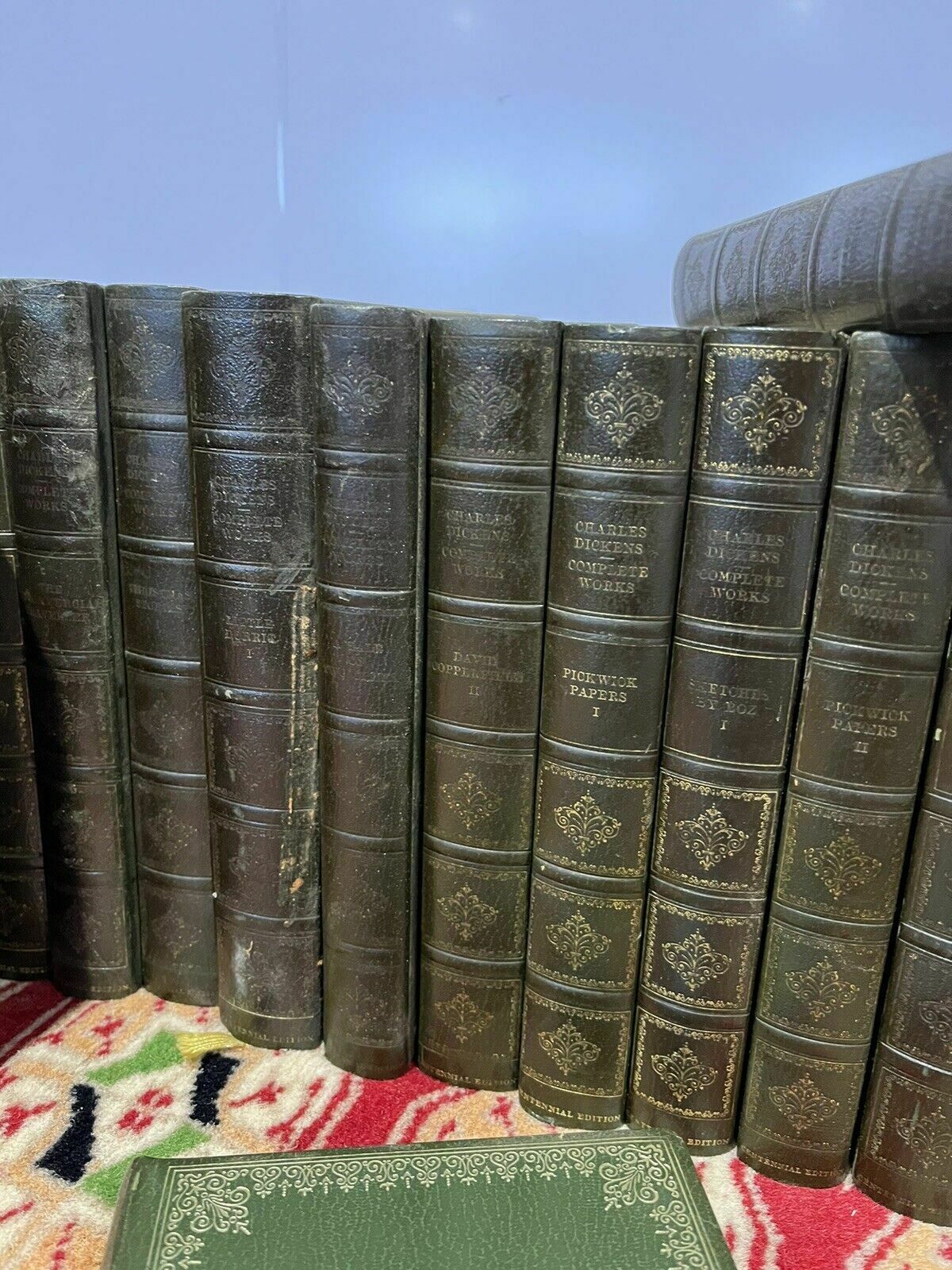 Charles Dickens Works. 31 Books photo vinterior