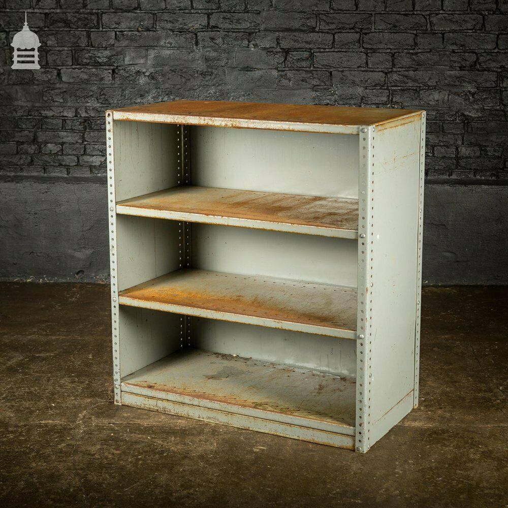 photo vintage Steel Industrial Factory Shelving Unit