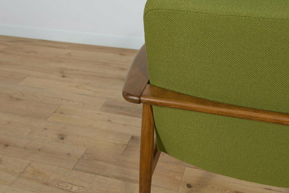 Model 300 192 Armchair By Juliusz Kedziorek For Goscinska Furniture Factory, 1970s photo vintage