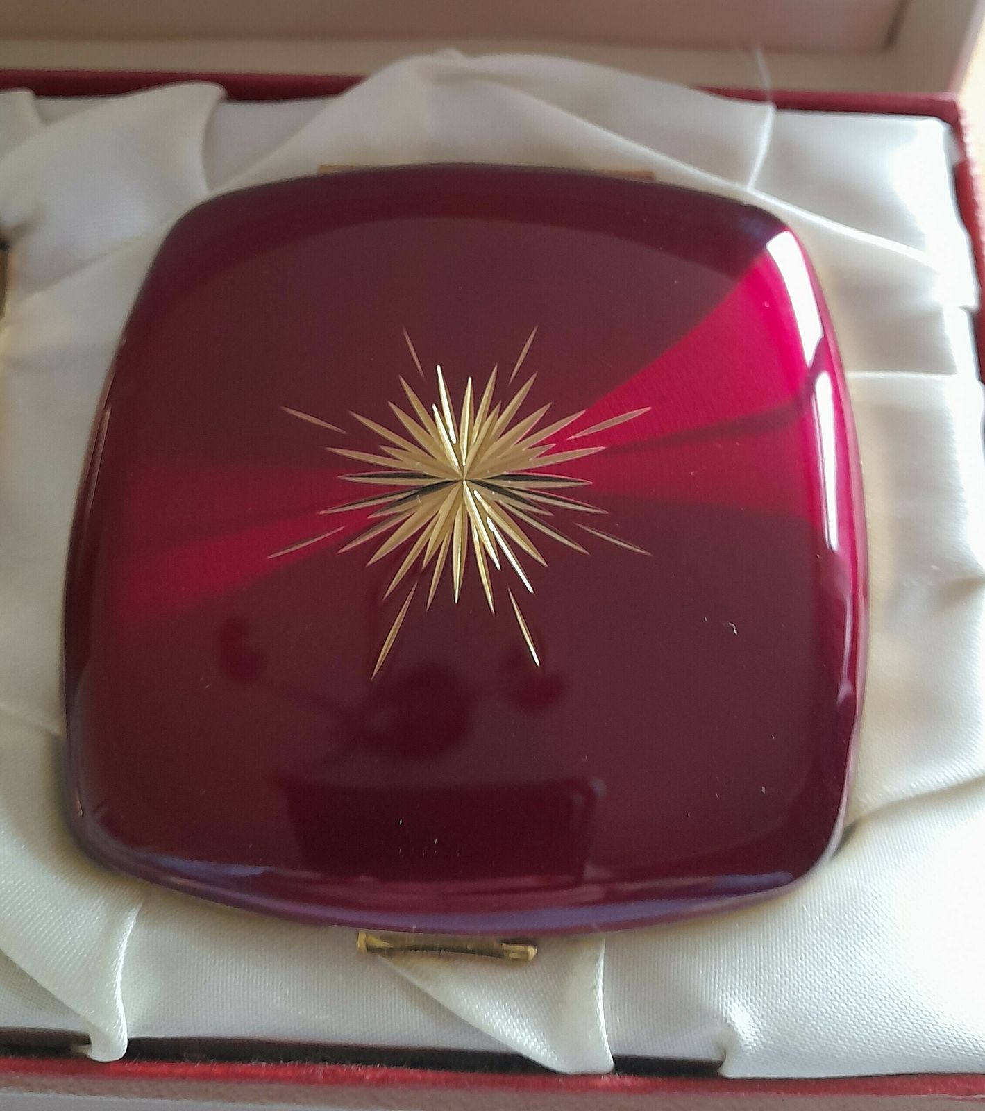Vintage Melissa Cigarette & Powder Compact Set photo buy