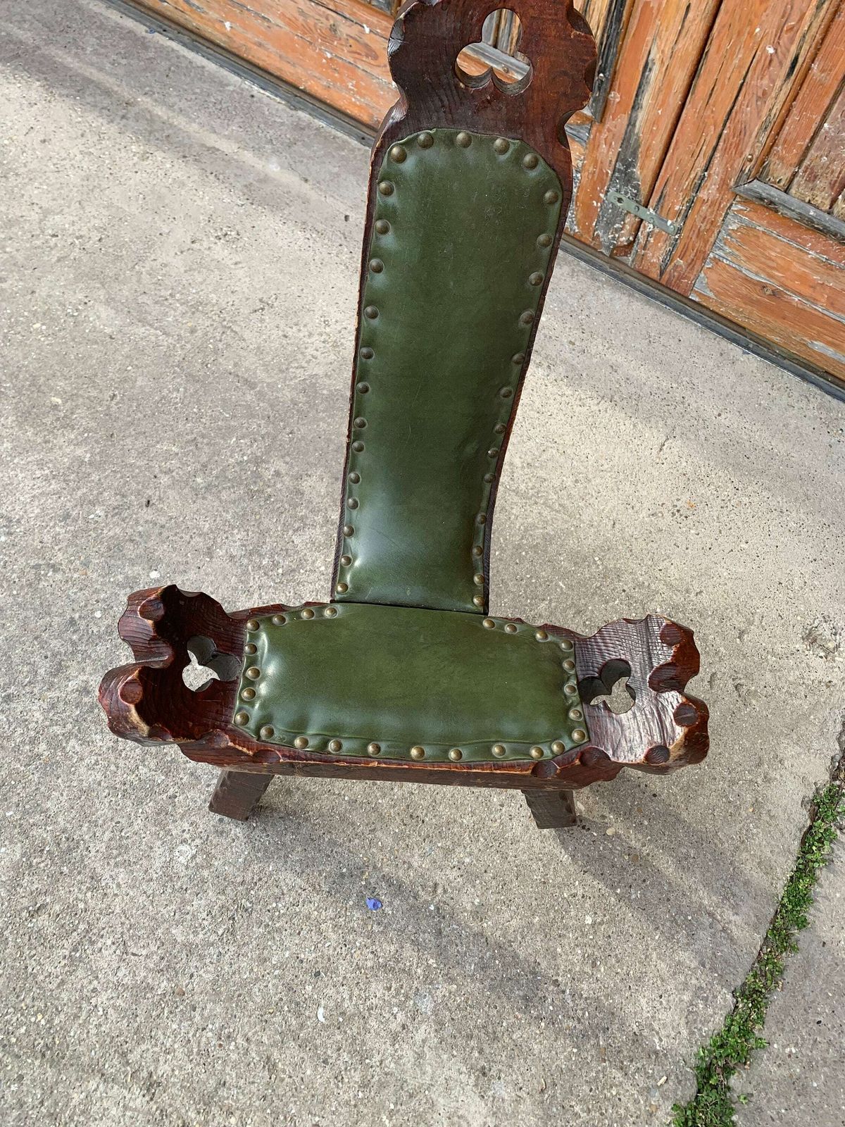 photo furniture Spanish Brutalist Chair In Wood, 1960s