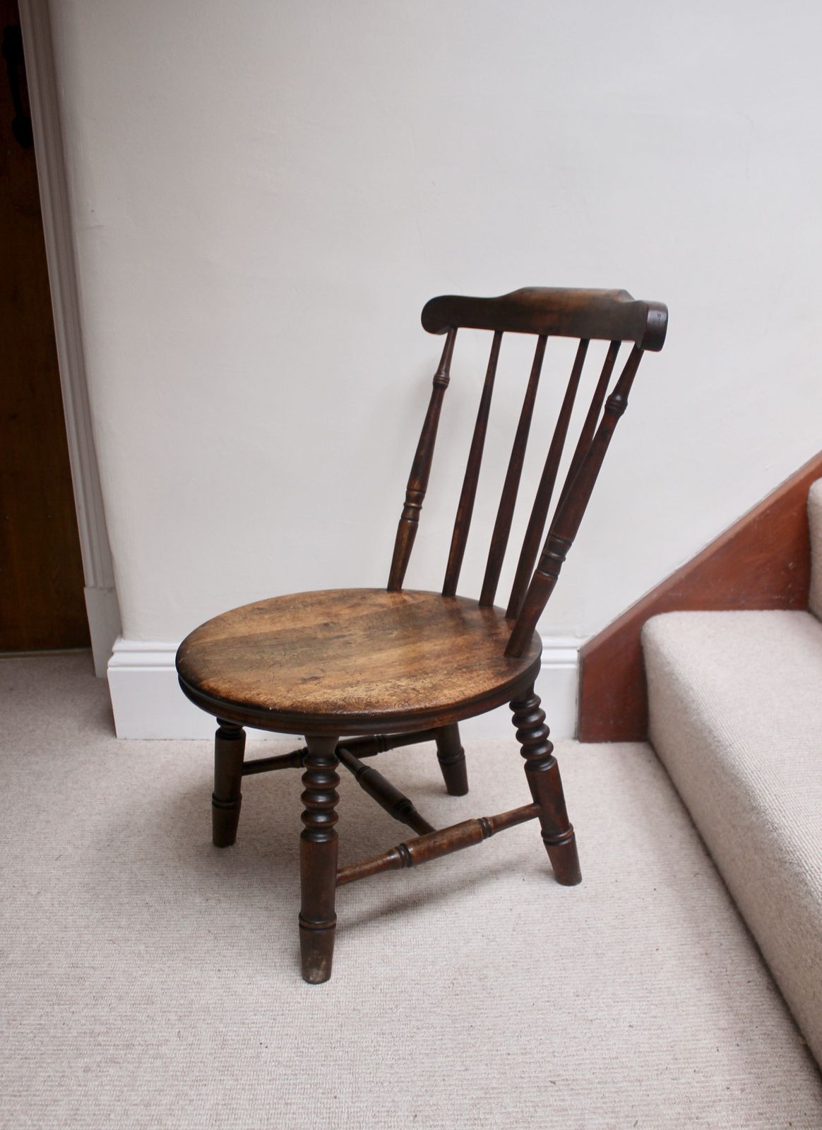 Antique Oak Nursing Chair With Bobbin Legs And Circular Seat