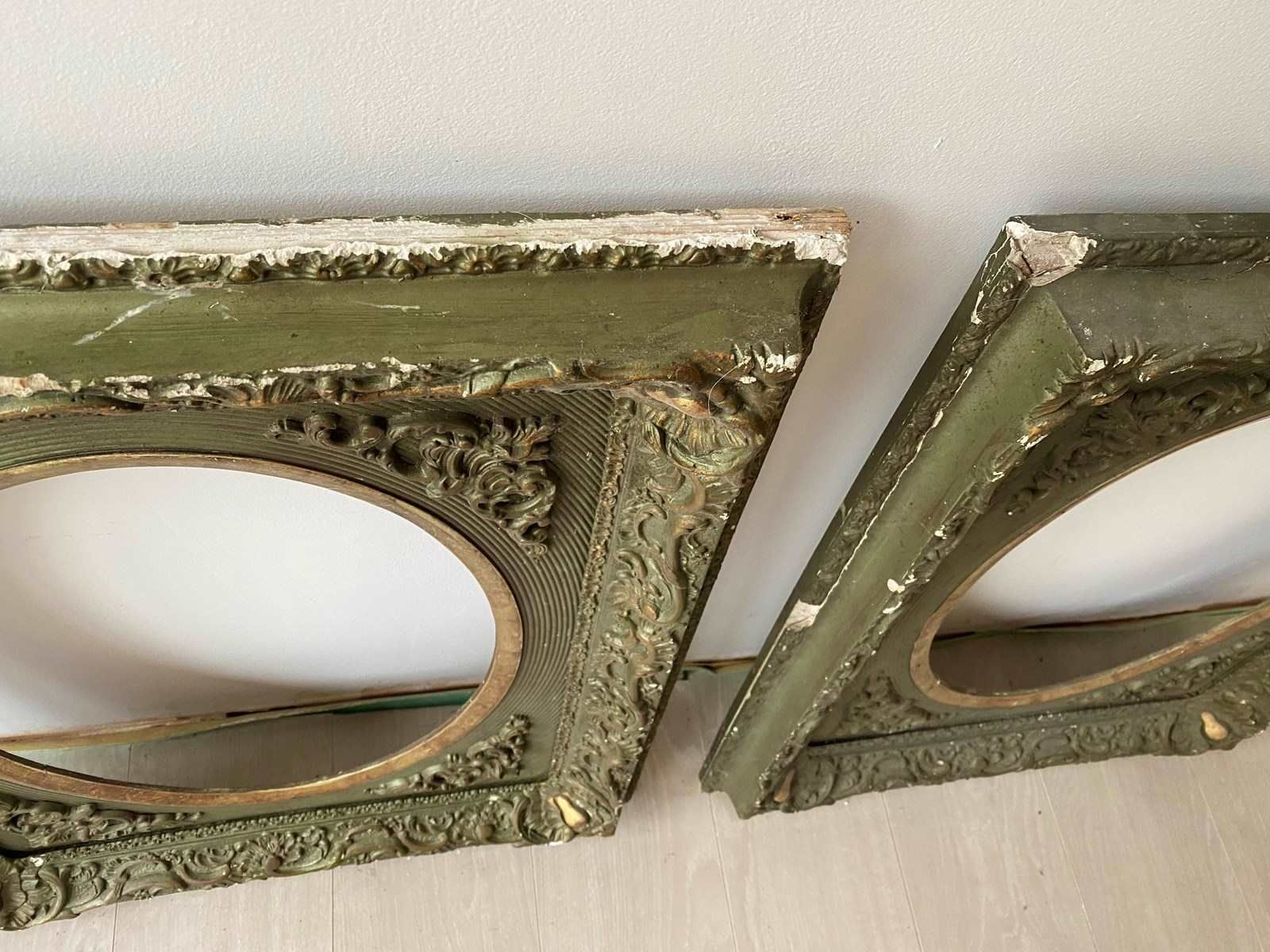 Fabulous Pair Of Antique Painted Gilt & Gesso Frames photo vinterior