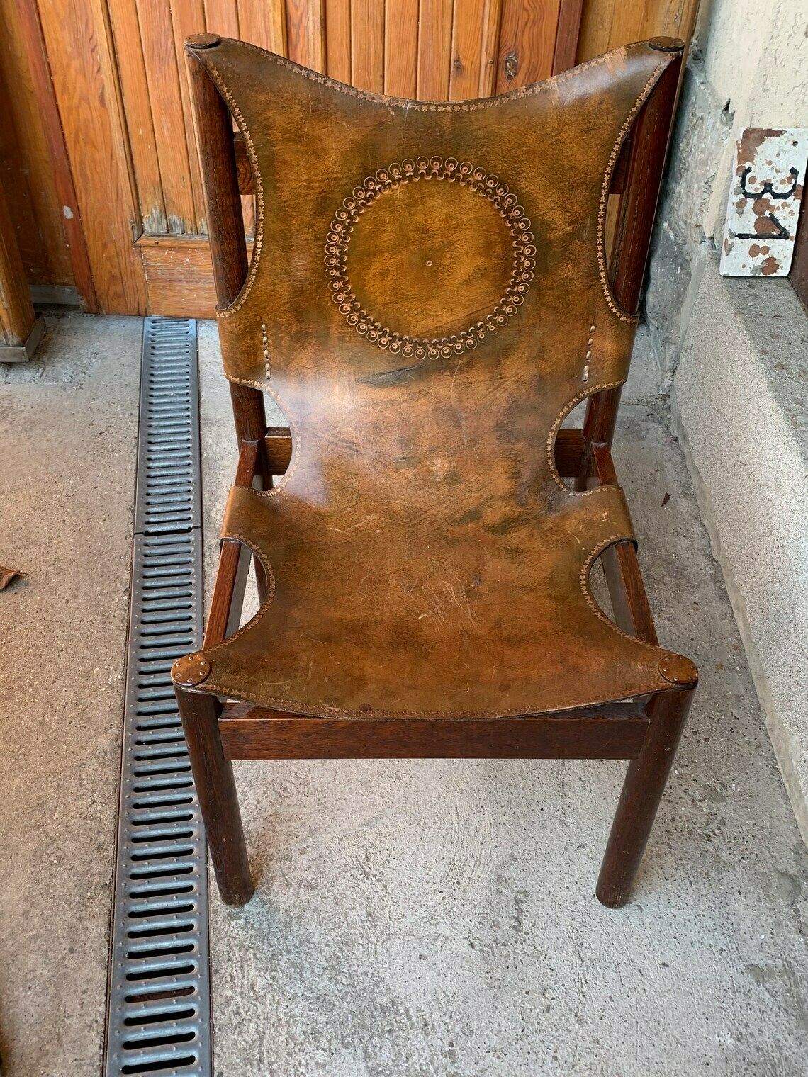 Craftsman Leather Chair From The 70's. photo vintage