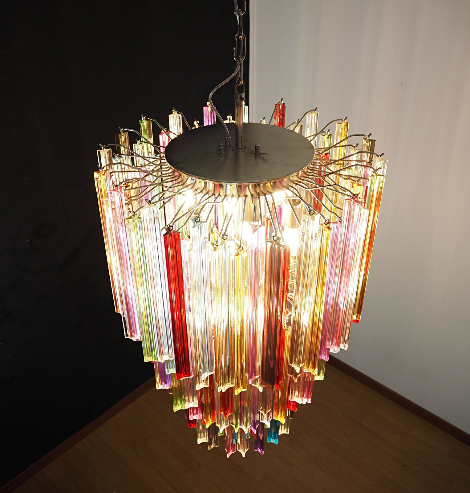 photo furniture Huge Murano Chandelier Multicolor Triedri – 187 Prism   Mariangela Model