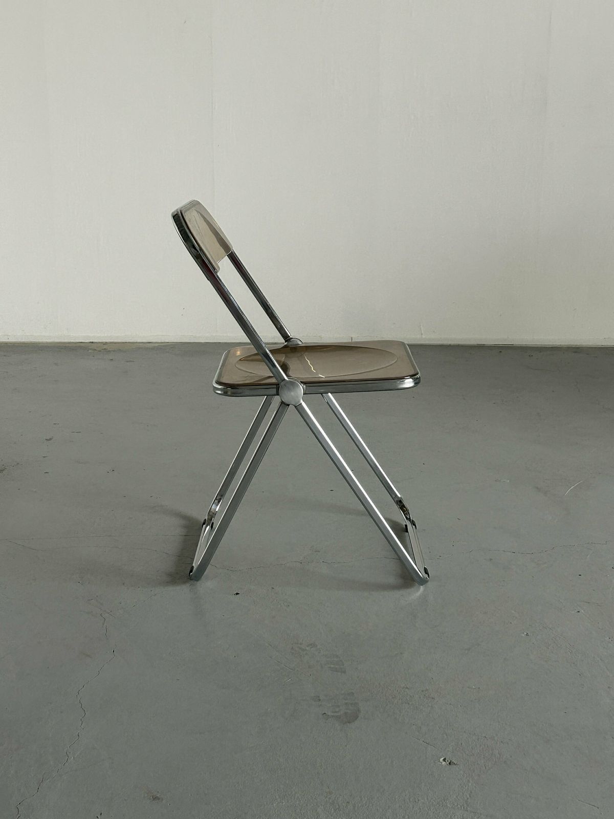 Vintage Plia Folding Chair By Giancarlo Piretti For Castelli / Italian Space Age / 1960s photo for sale
