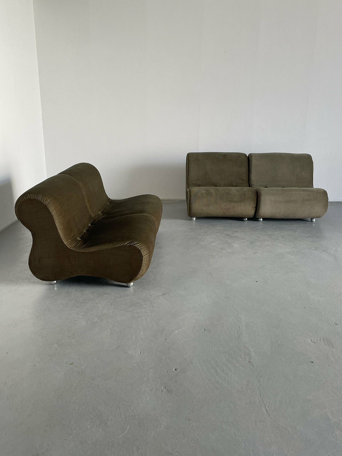 Vintage Italian Space Age Modular Seating Set In Striped Brown Fabric, Set Of 4, 1970s Mid Century Modern Sectional Or Modular Sofa photo for sale