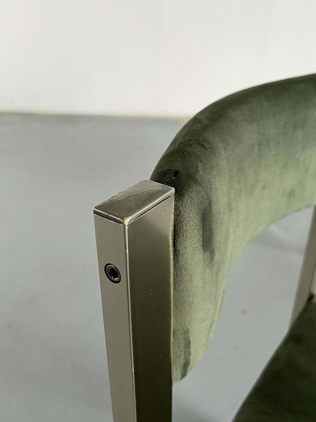 Pair Of Italian Modernist Chairs In Chrome Metal And Green Velvet By Interoffice Italy, 1970s photo vintage