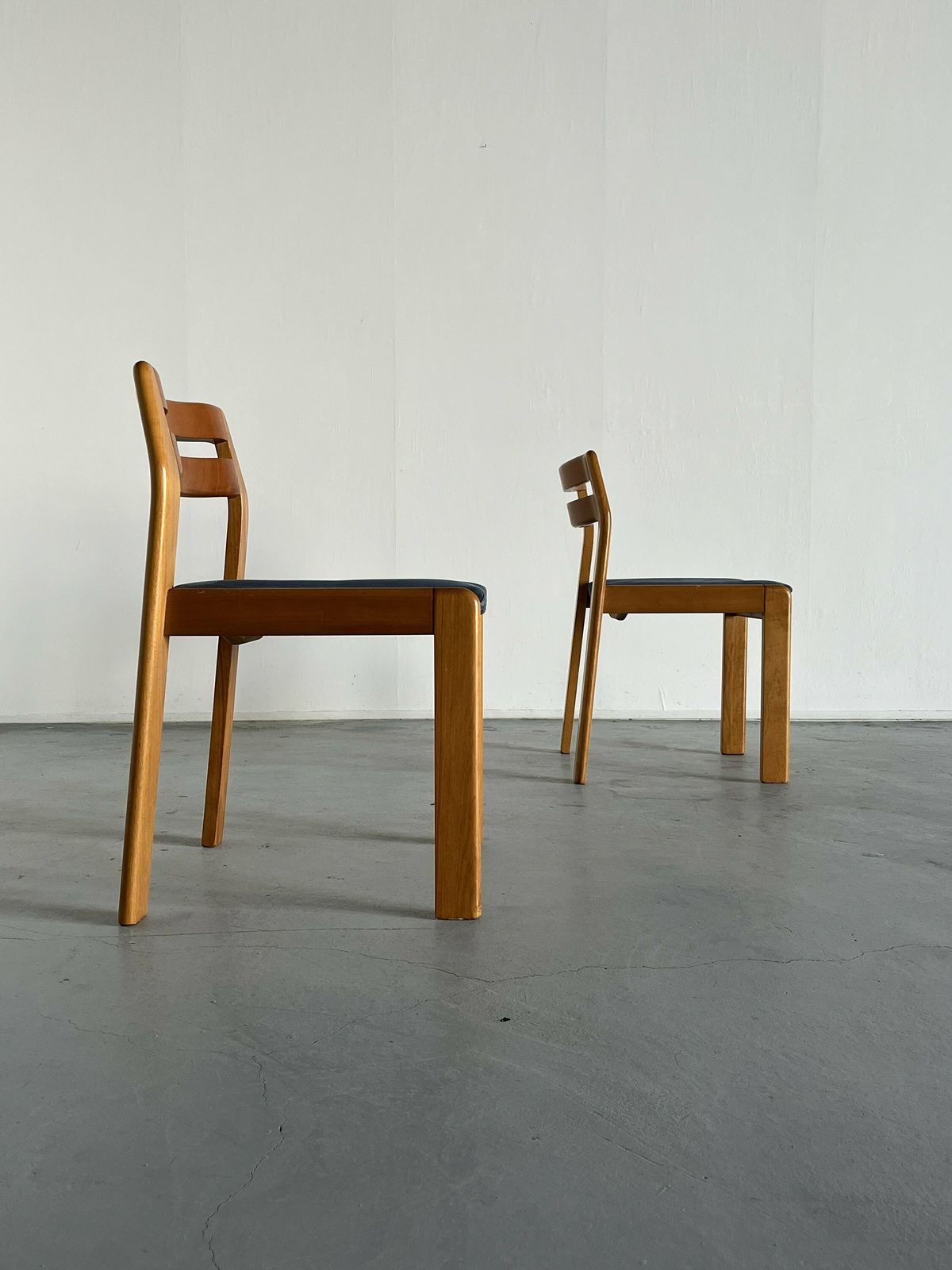 Pair Of Elegant Italian Mid Century Modern Lacquered Wood Dining Chairs, 1960s photo Furniture