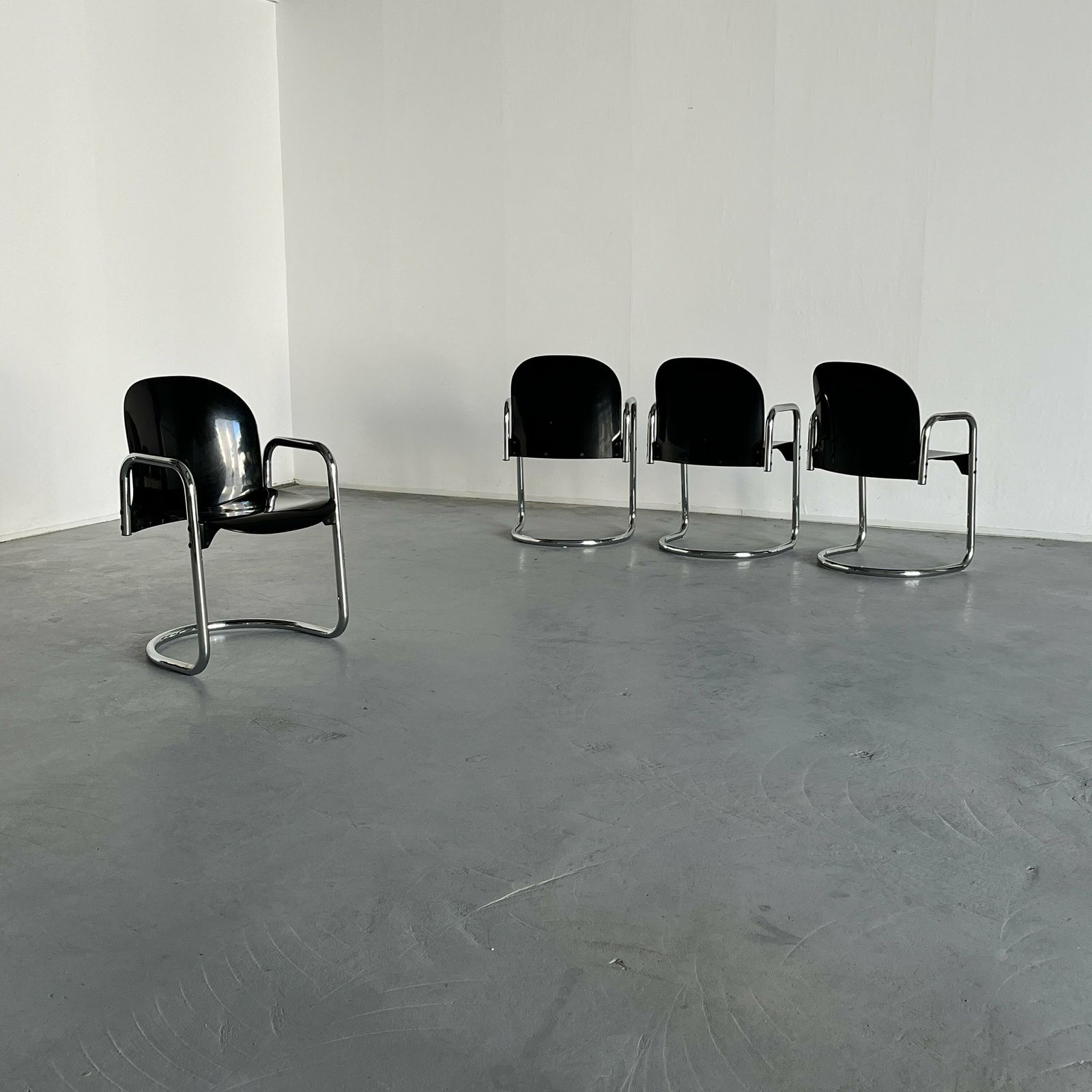 Set Of 4 Vintage 'Dialogo' Dining Chairs By Afra And Tobia Scarpa For B&B Italia, 1970s Italy