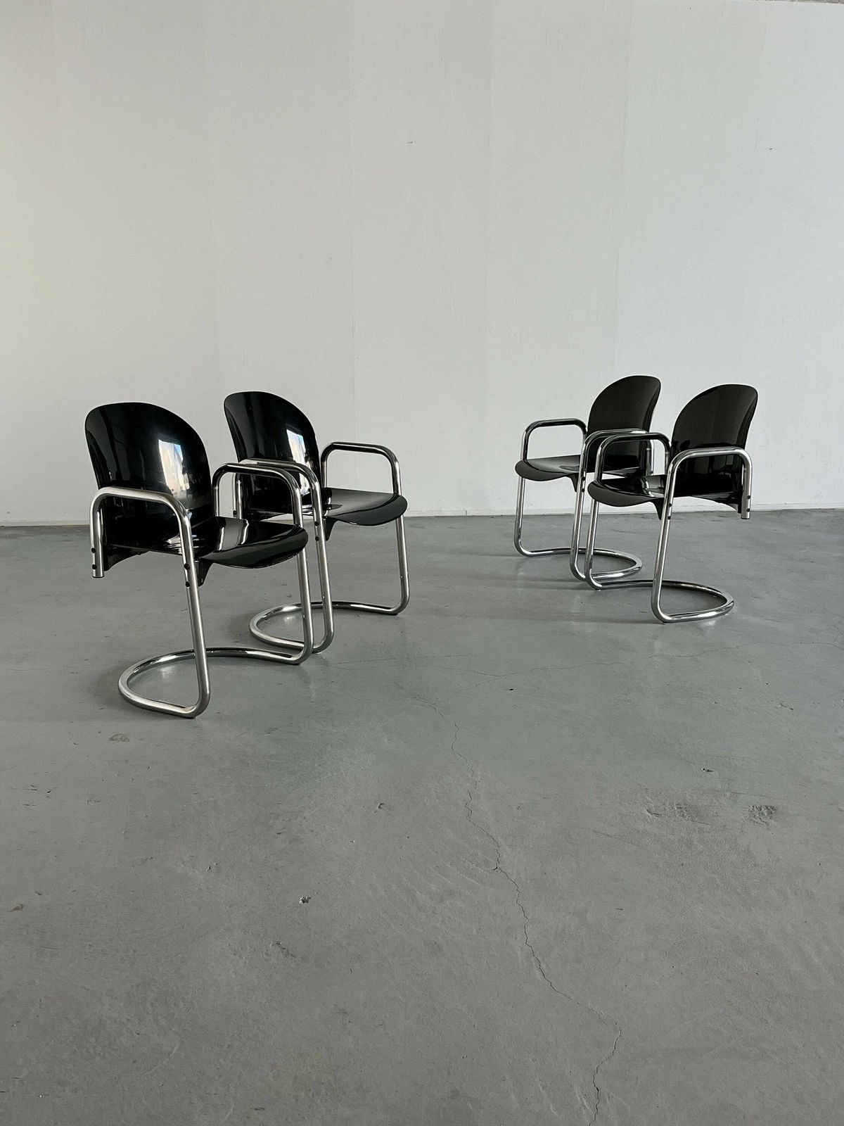 Set Of 4 Vintage 'Dialogo' Dining Chairs By Afra And Tobia Scarpa For B&B Italia, 1970s Italy photo furniture