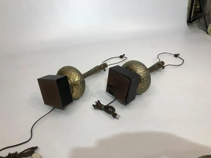 Pair Of Brass Oriental Style Table Lamps Mid Century 1960s Hollywood photo buy