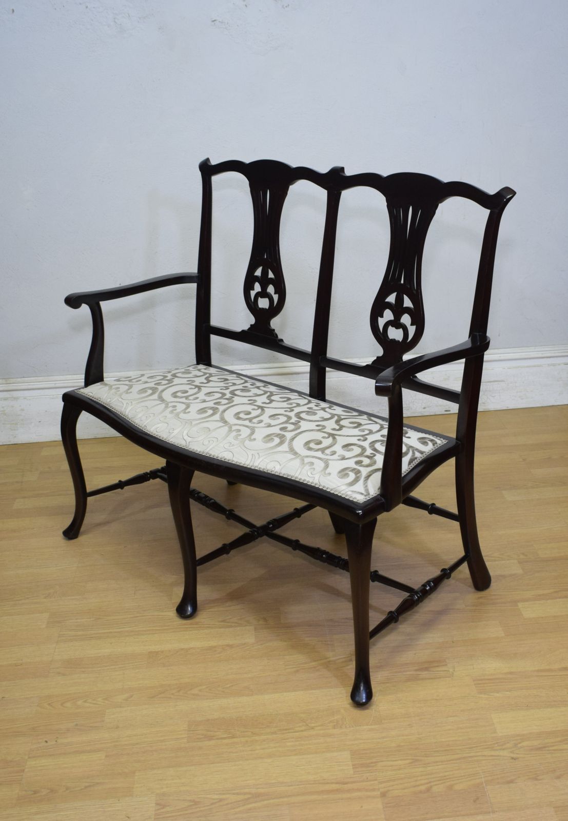 Victorian Couch / Window Seat, 1990s photo 495.0