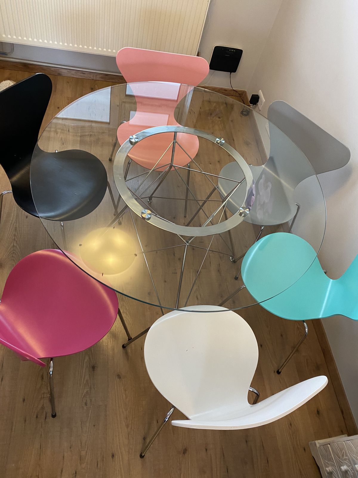 Glad Top Table And Fritz Hansen Series 7 Chairs photo furniture