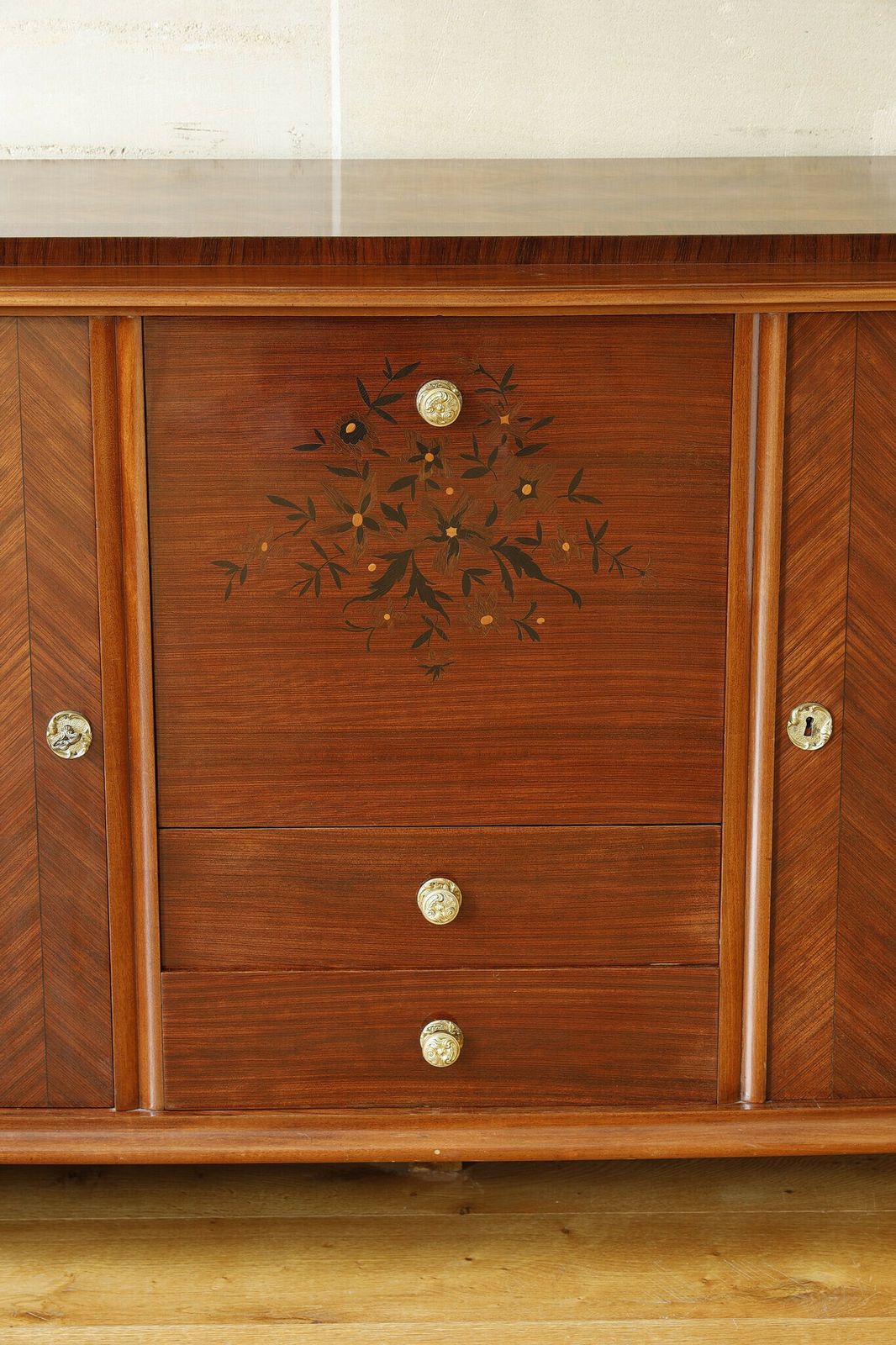 photo vinterior Art Déco Style Buffet In The Taste Of Jules Leleu
