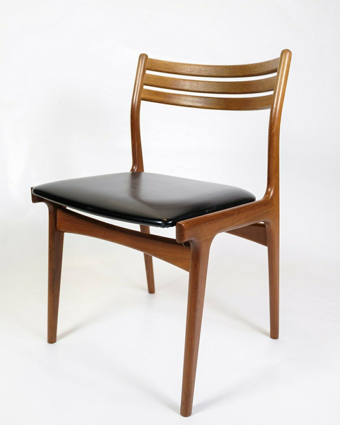 Set Of 6 Dining Chairs  Model U20 In Teak & Black Leather By Johannes Andersen For Uldum Møbelfabrik From 1960s photo for sale