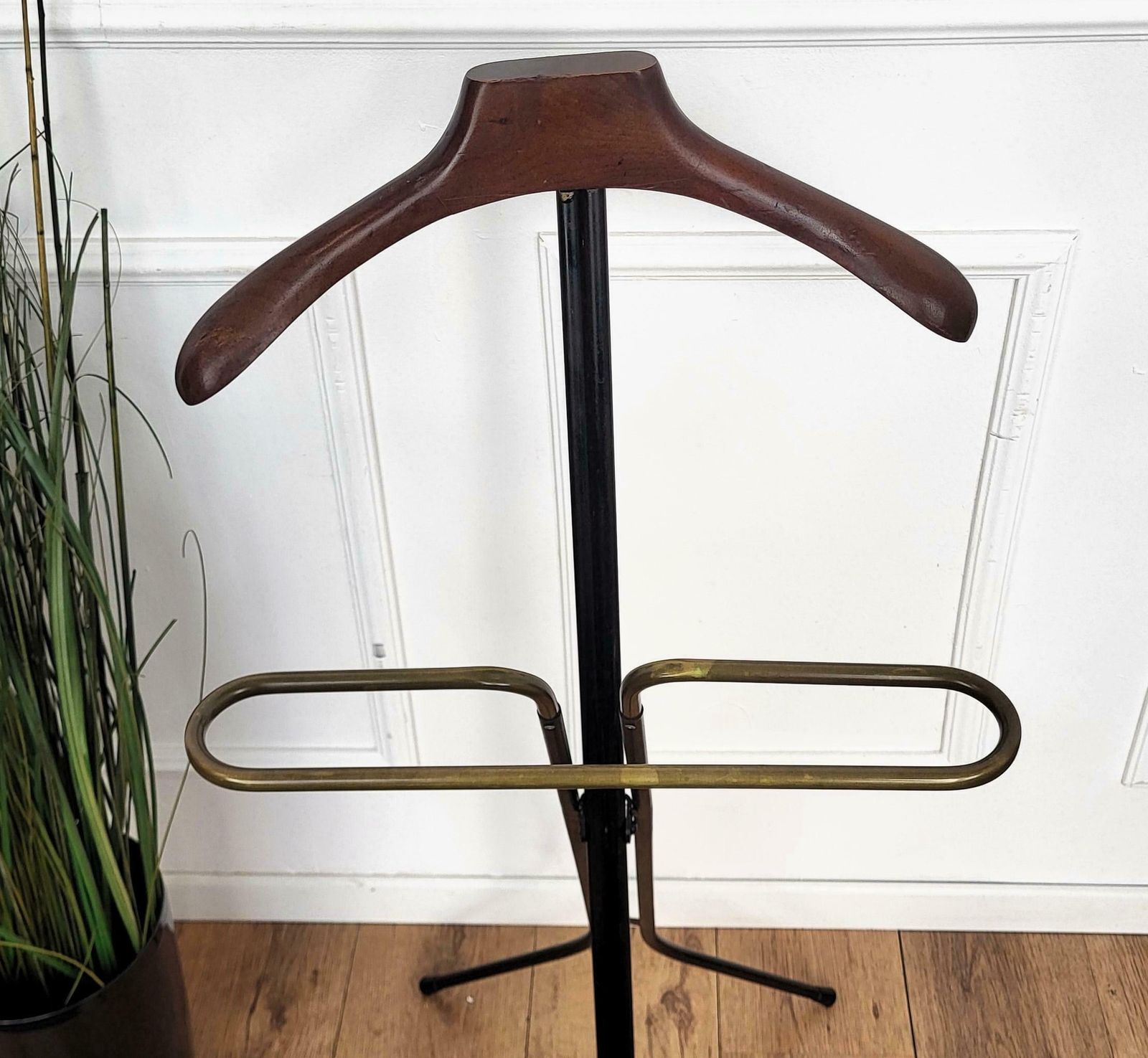 1950s Italian Fratelli Reguitti Midcentury Brass Metal Wood Valet Stand Dressboy photo 697.0