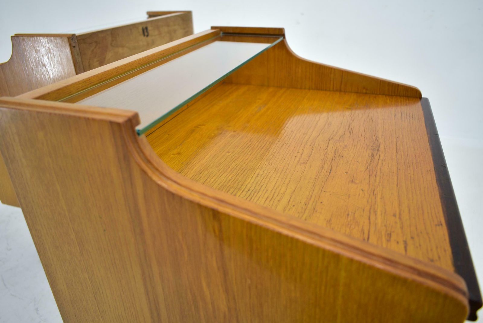 photo vinterior 1960s Pair Of Midcentury Bedside Tables By Mojmir Požár, Czechoslovakia