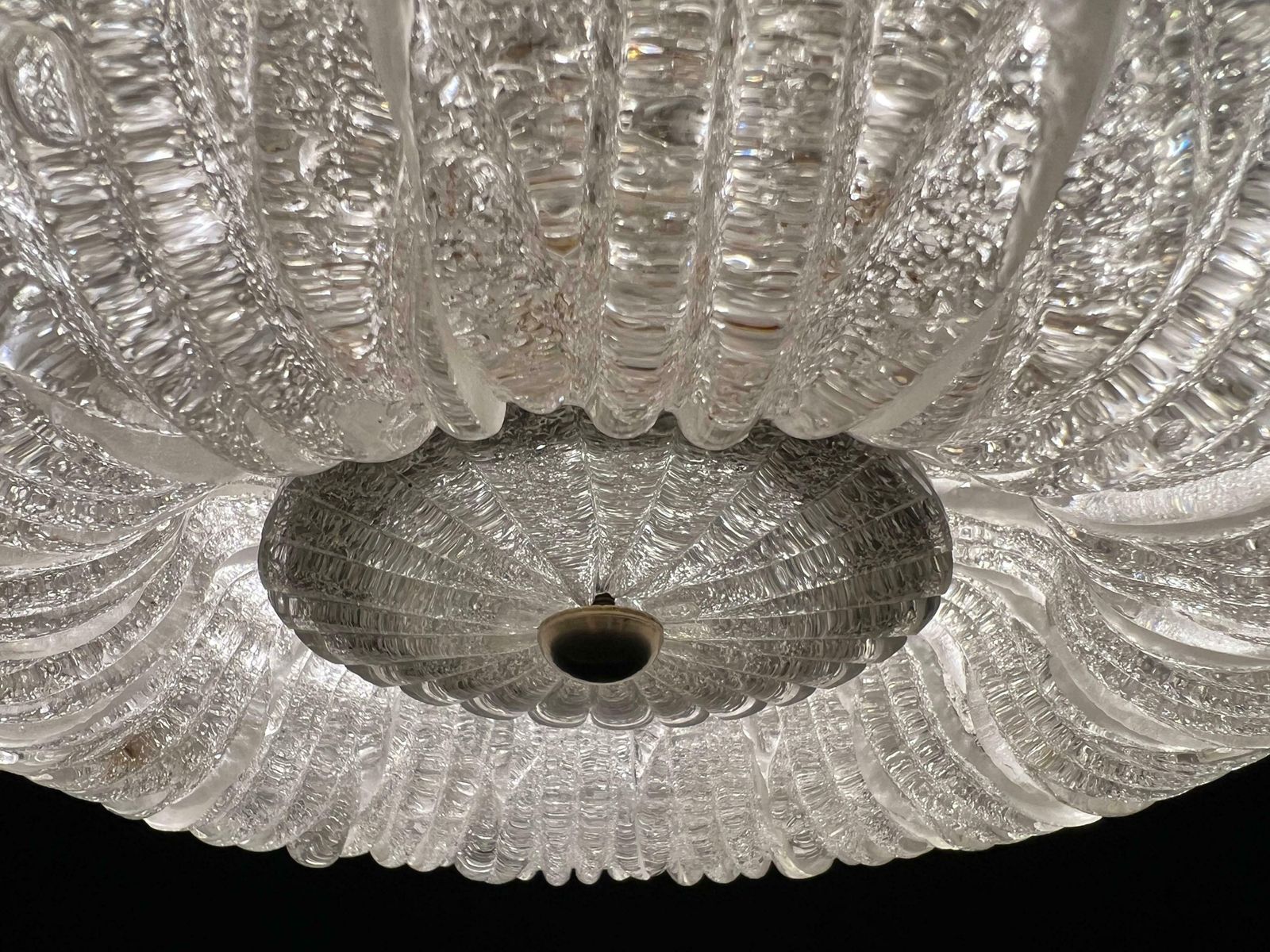 Lighting Luxurious And Sophisticated Chandelier By Barovier & Toso, Murano, 1940s photo