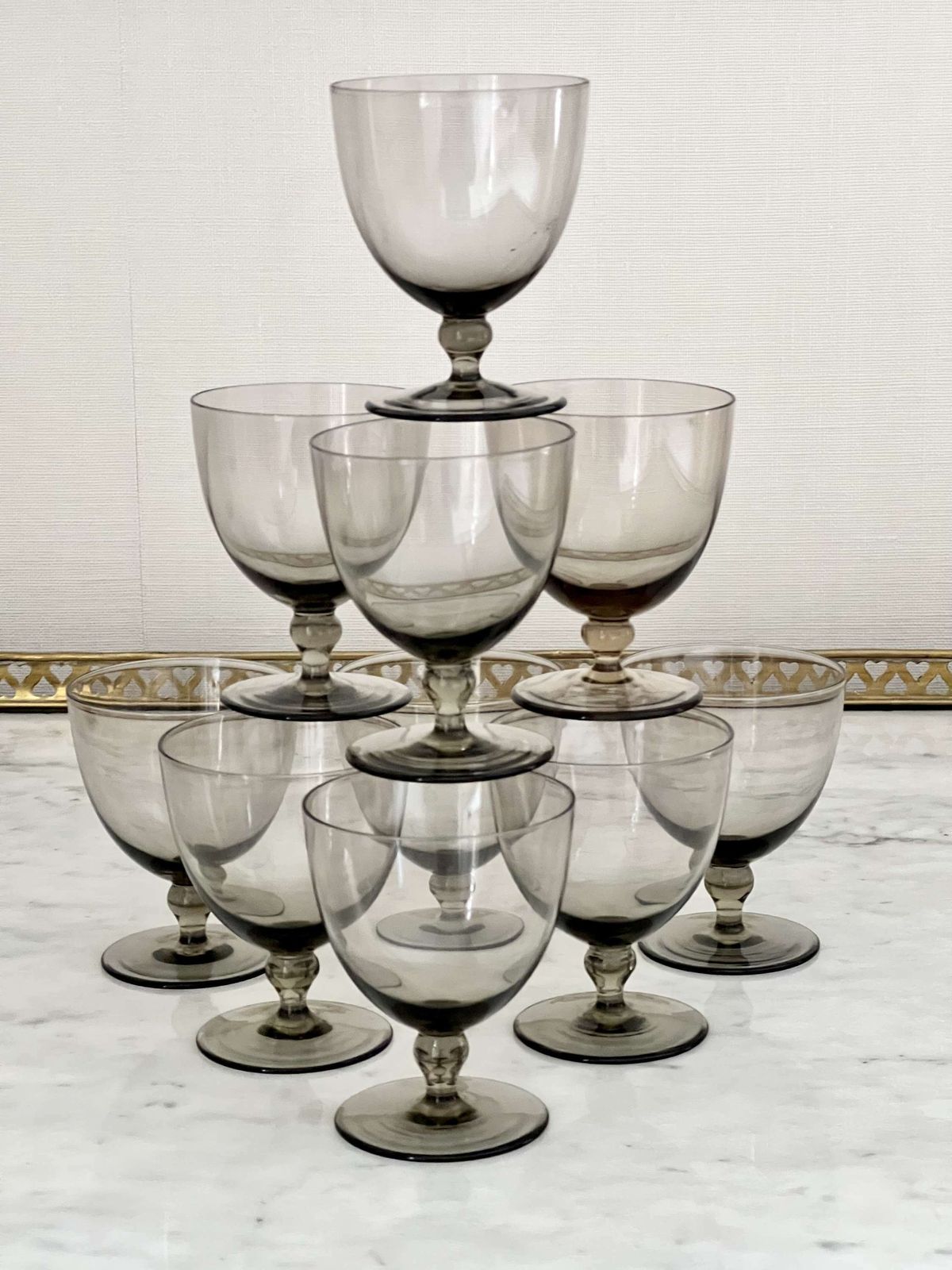 Pair Scandinavian Smoked Decanters & 10 Glasses Suite photo 195.0