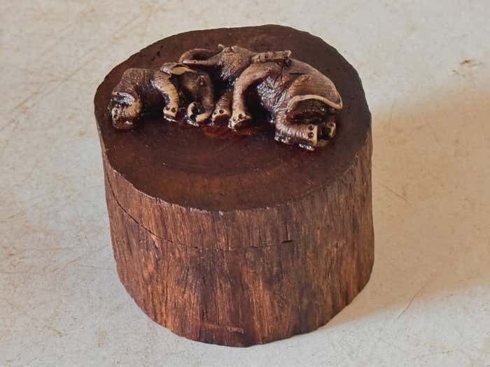 Decorative And Jewelry Box In Wood With Carved Elephants France 1970 photo 284.0