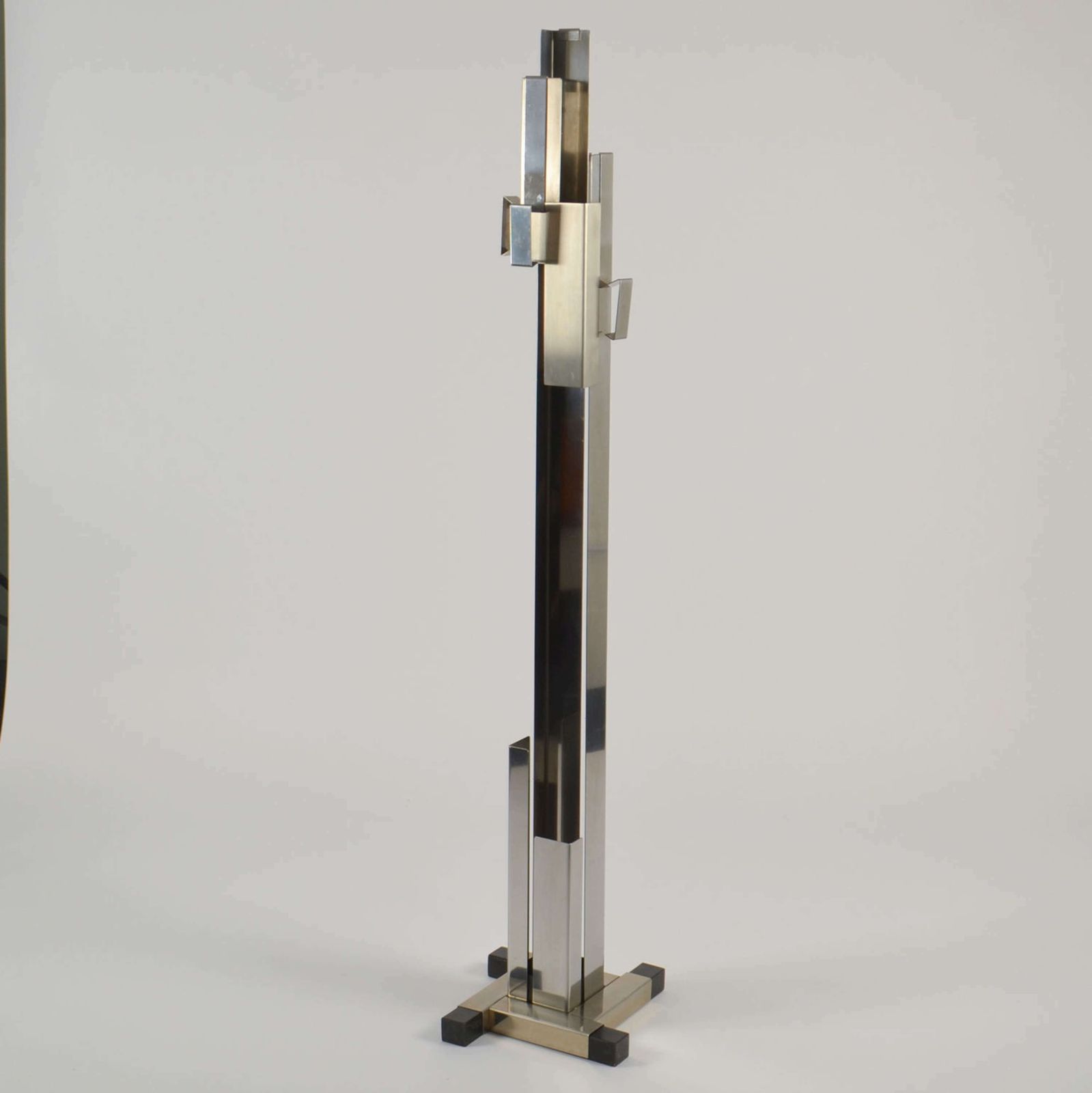Minimalist Counterbalance Floor Lamp Is Super Flexible, With An Arm Ad photo Lighting