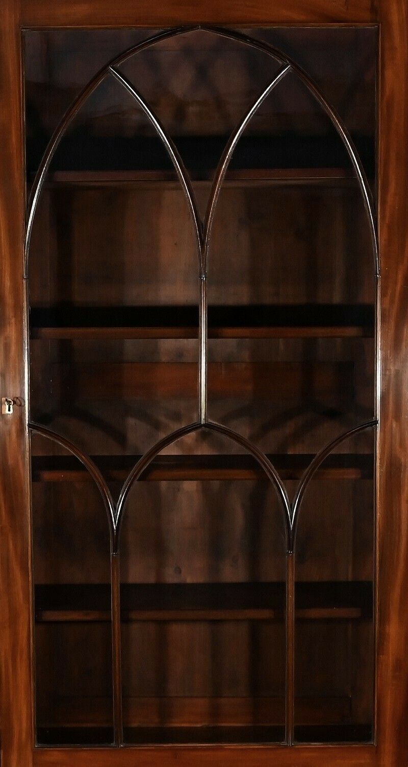 photo furniture Mahogany Bookcase, England, Georgian Period – 19th Century