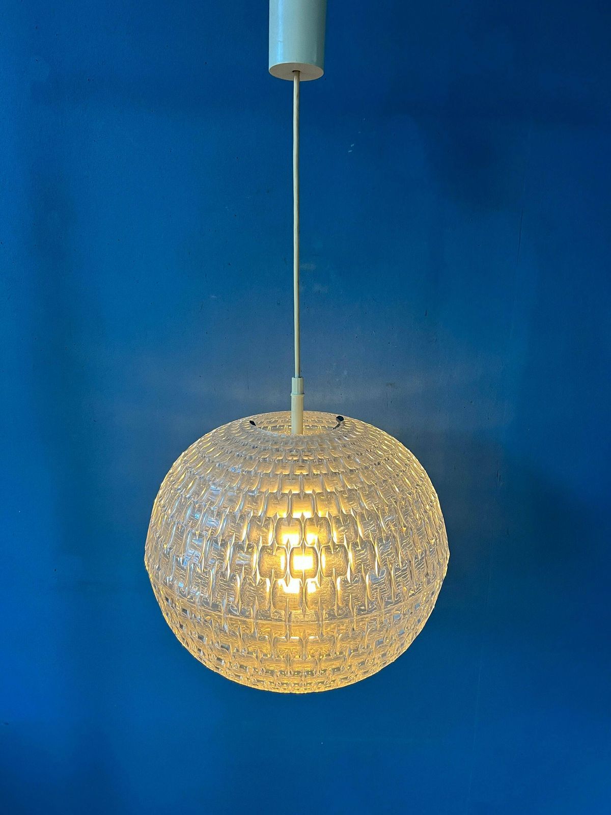 Mid Century Kristallen Bol Hanglamp Van Acrylglas photo furniture