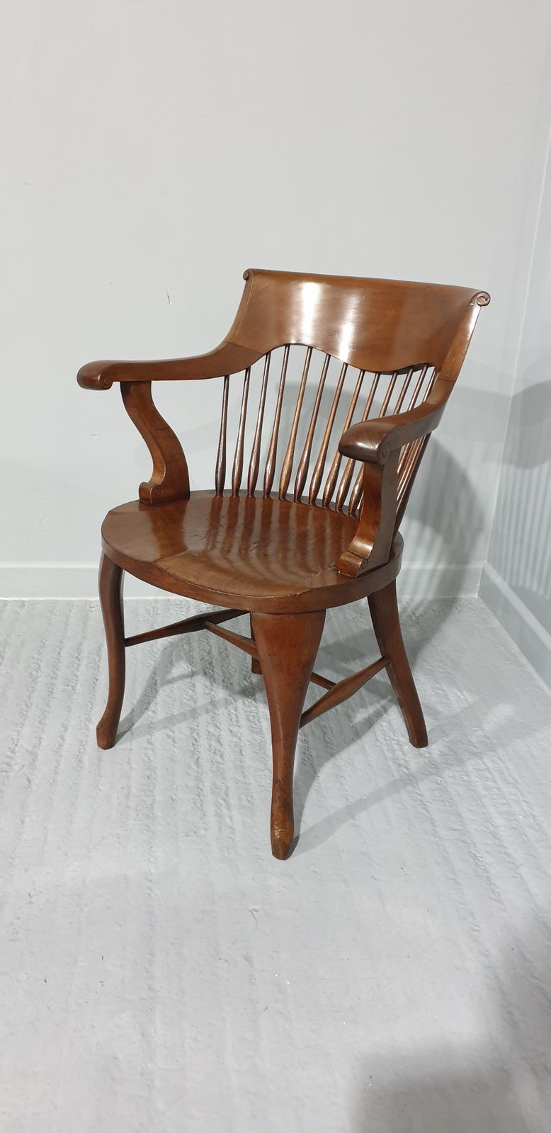 Super Mahogany Office Desk Chair photo vinterior