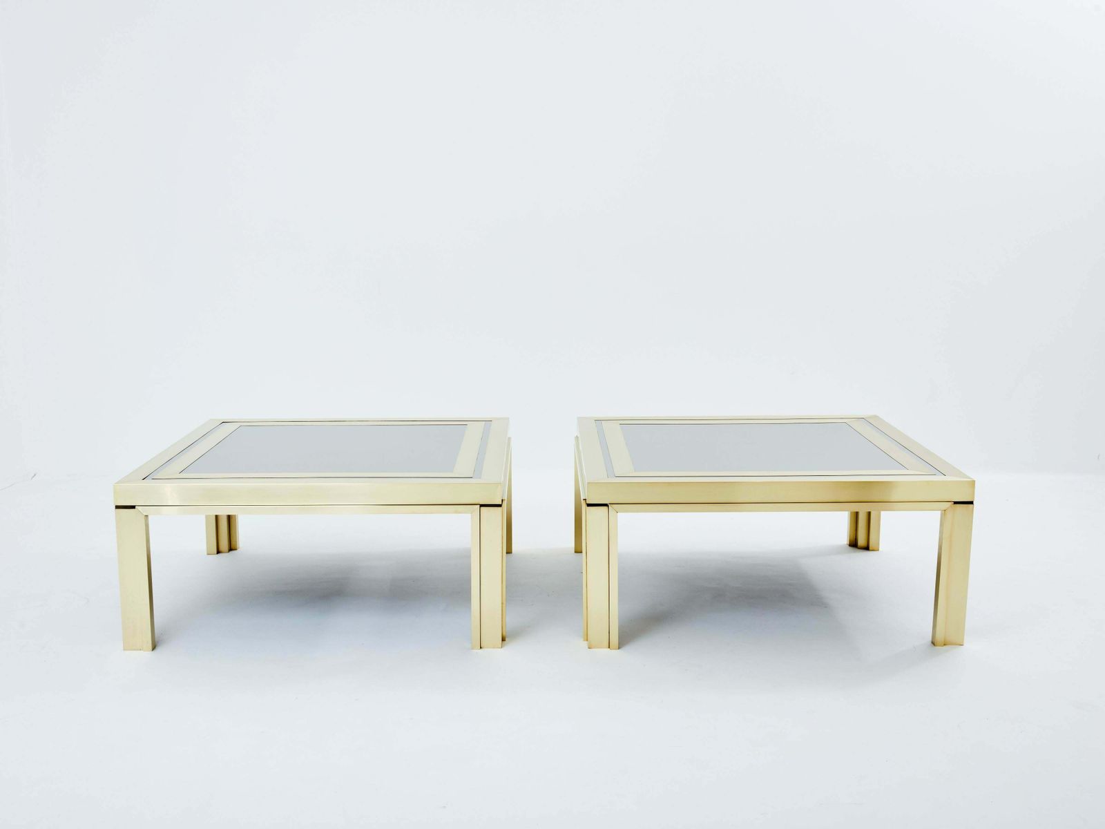 Mobilier Tables basses Giacomo Sinopoli en acier inoxydable et laiton brossé, années 1970 - 15 192,22 £ la paire photo