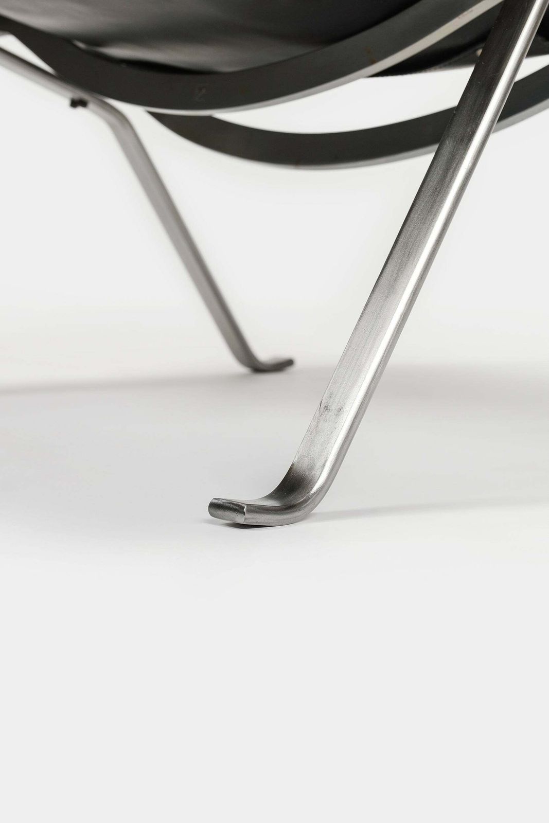 Furniture Poul Kjaerholm, Lounge Chair Pk22, 1956 photo