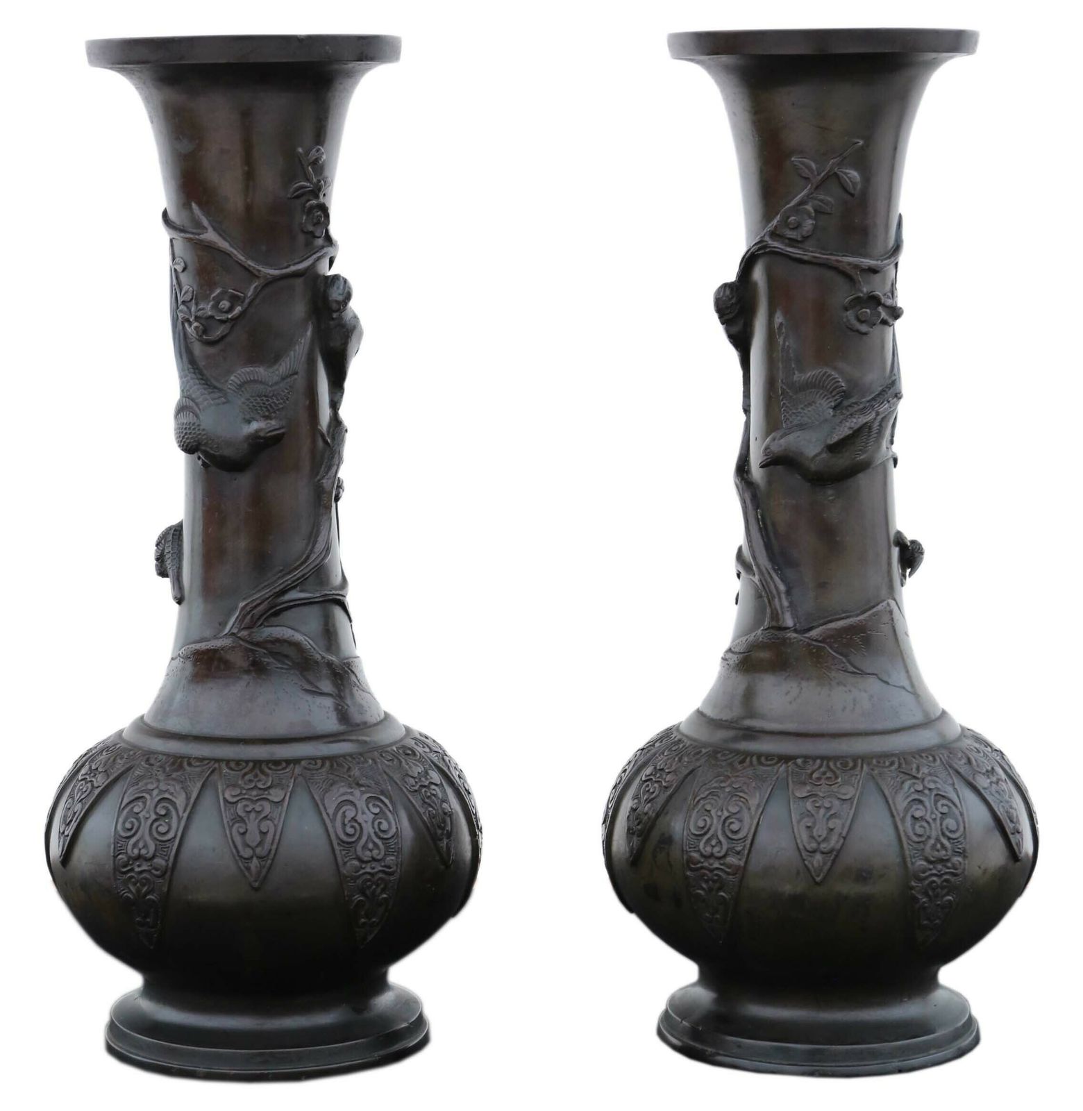 Fine Quality Very Large Pair Of Japanese Bronze Vases   19th Century Meiji Period photo for sale