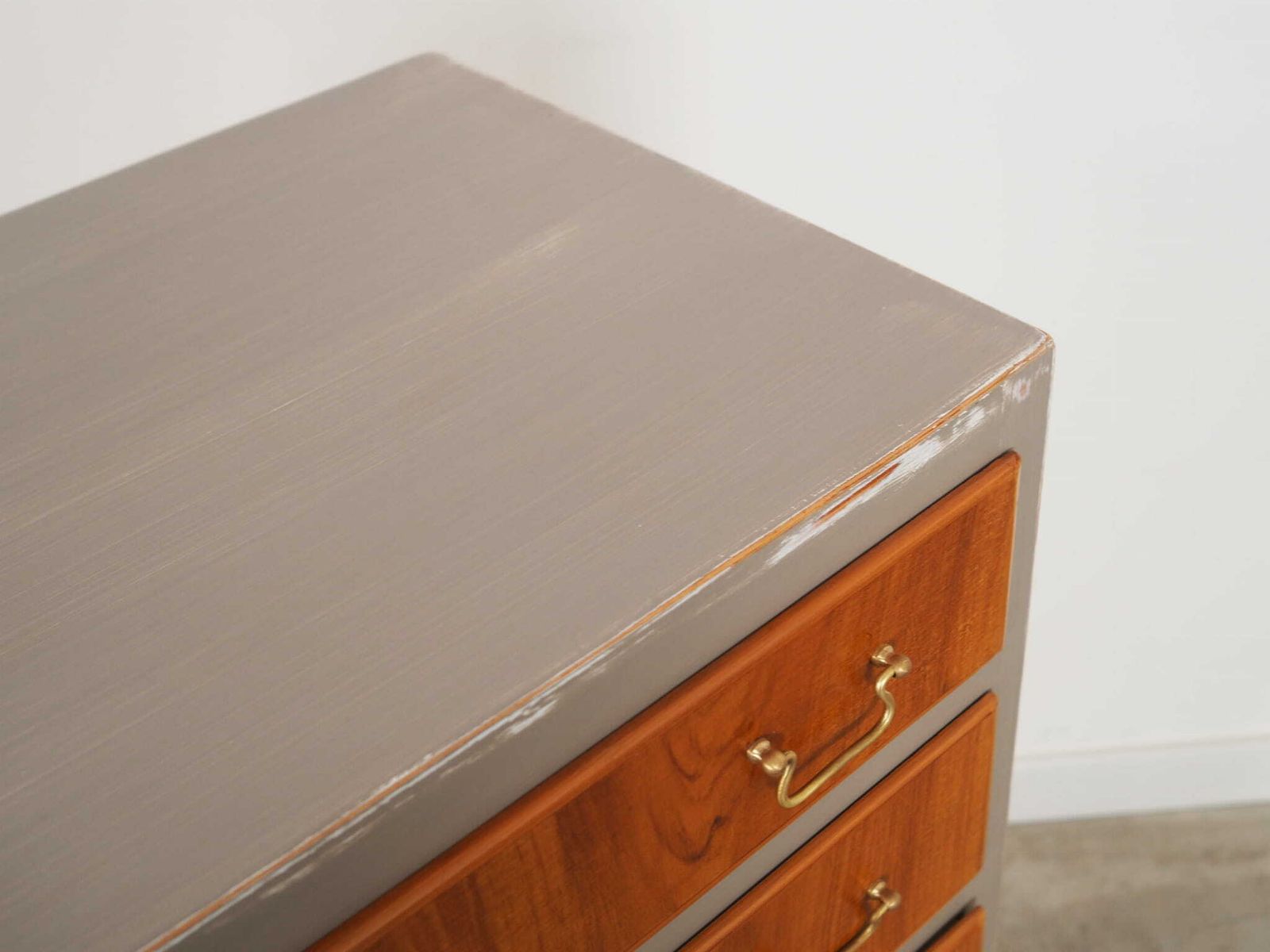 photo for sale Walnootfineer Ladekast, Deens Design, Ca. Jaren 1960, Productie: Denemarken