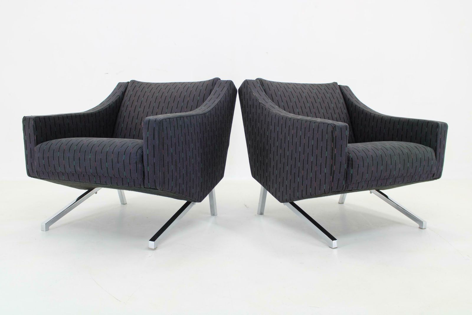 1970s Pair Of Italian Design Armchairs photo Furniture