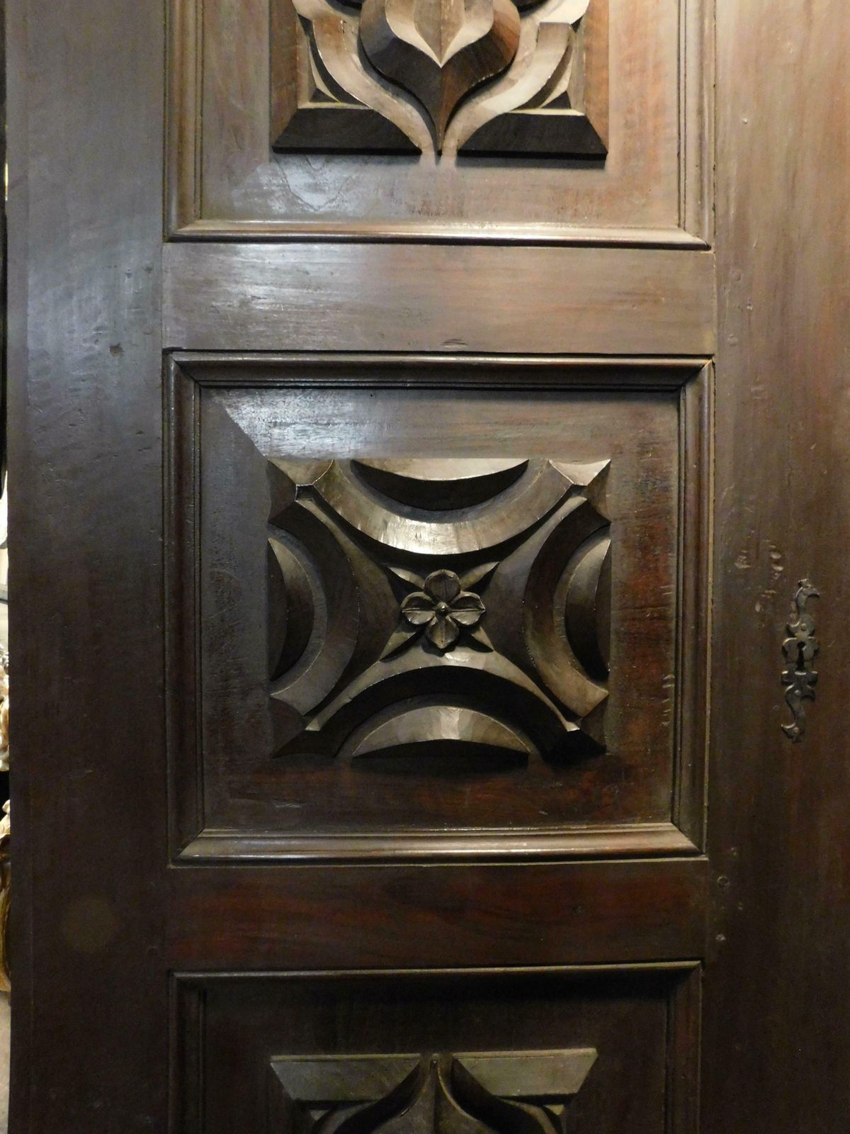 N.4 Atique Walnut Doors, Richly Hand Carved, Italy photo vinterior