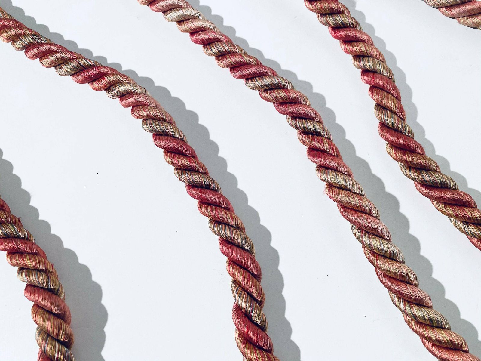 Four Vintage Curtain Ties / Rosé An Gold / Classic Living Room Design France photo vintage