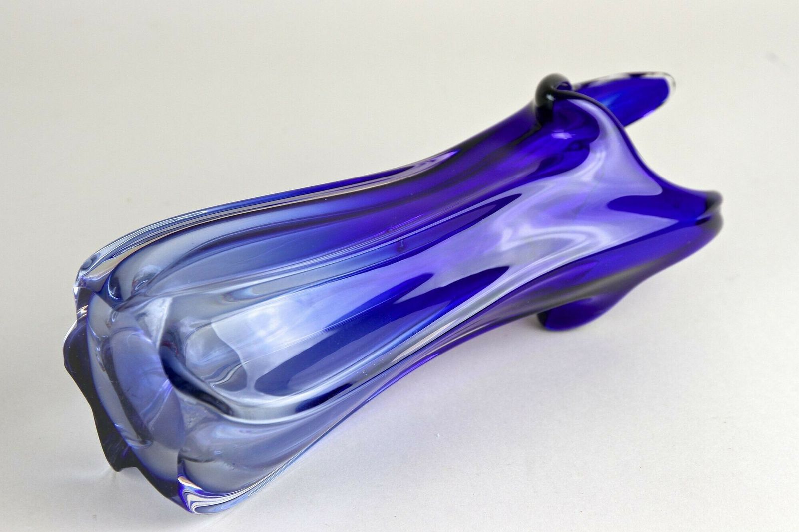 photo vintage Contemporary Dark Blue Murano Glass Vase, Italy Circa 1970