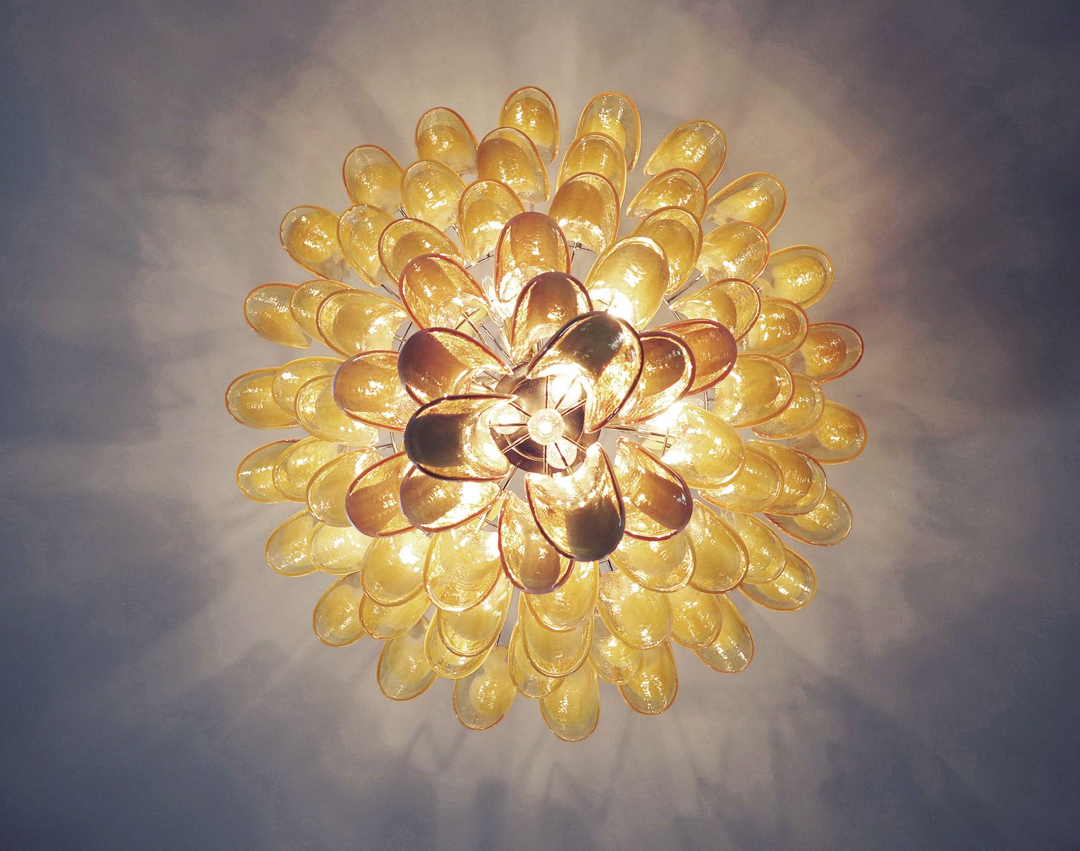 Chandelier Mazzega Murano, Italy    85 Caramel Lattimo Glass Petals photo vintage