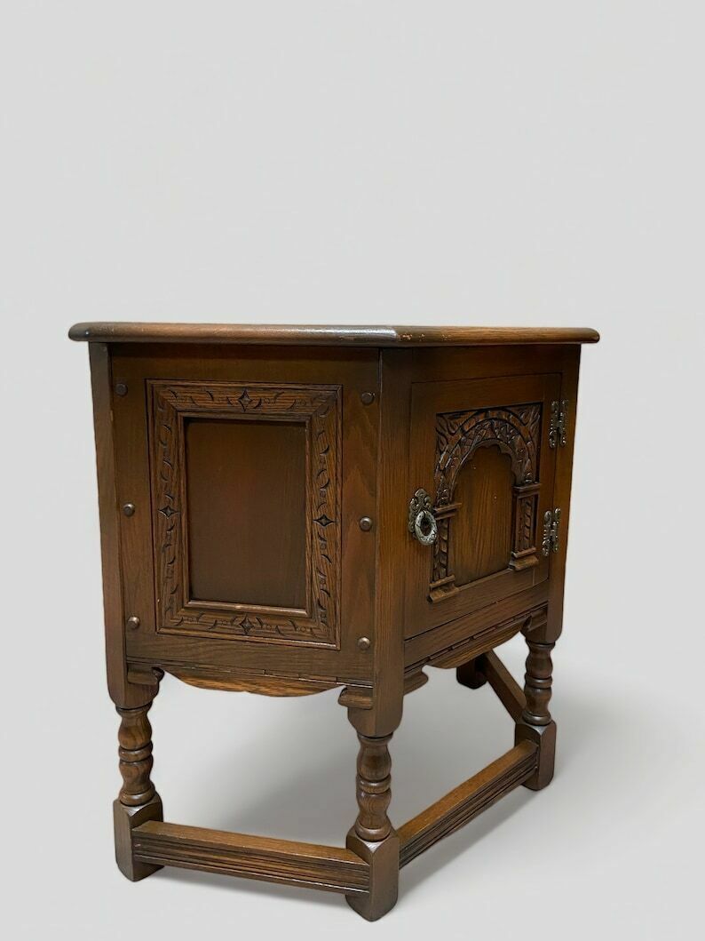Vintage Old Charm Wood Brothers / Traditional Chestnut / Side Cabinet / Free Delivery / Carved Oak / C1960s photo 290.0