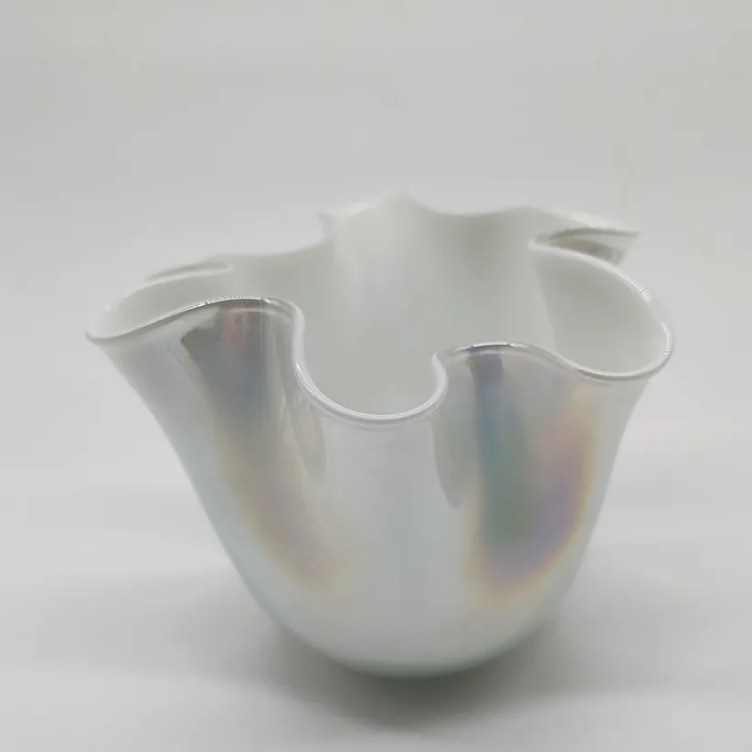 Vintage Jacketed Pearl White Fazzoletto Vase In Murano Glass   1960s photo 330.0