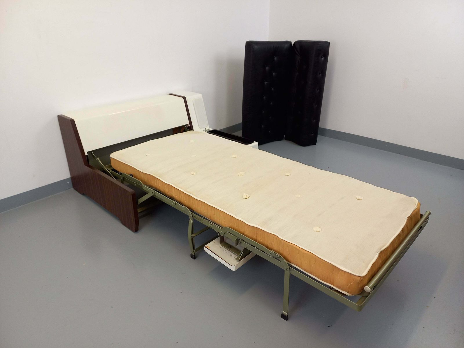Beka Tortuga Sofa Bed With Lighting In Skai photo vinterior