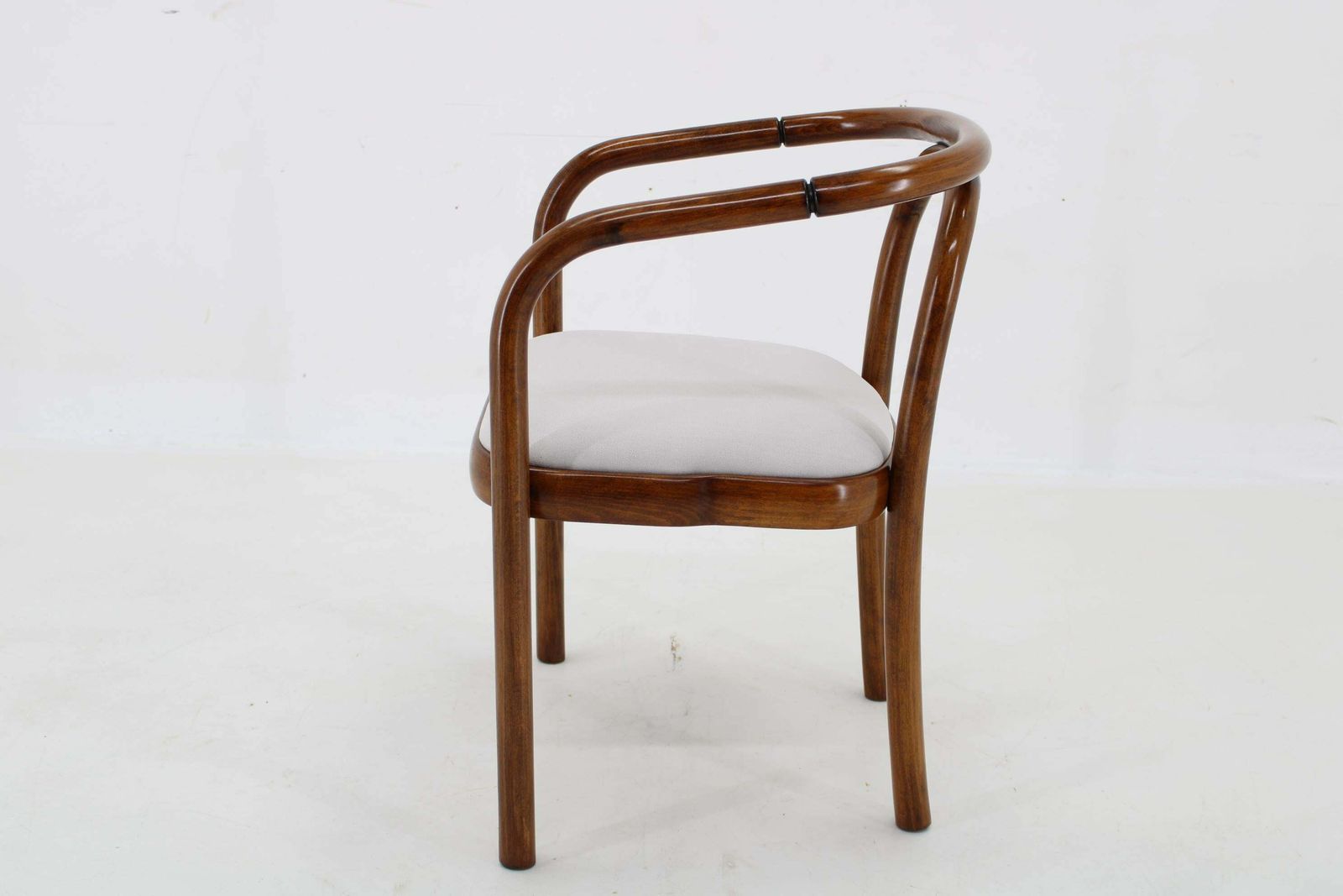 1970s Antonin Suman Chair By Ton photo Furniture