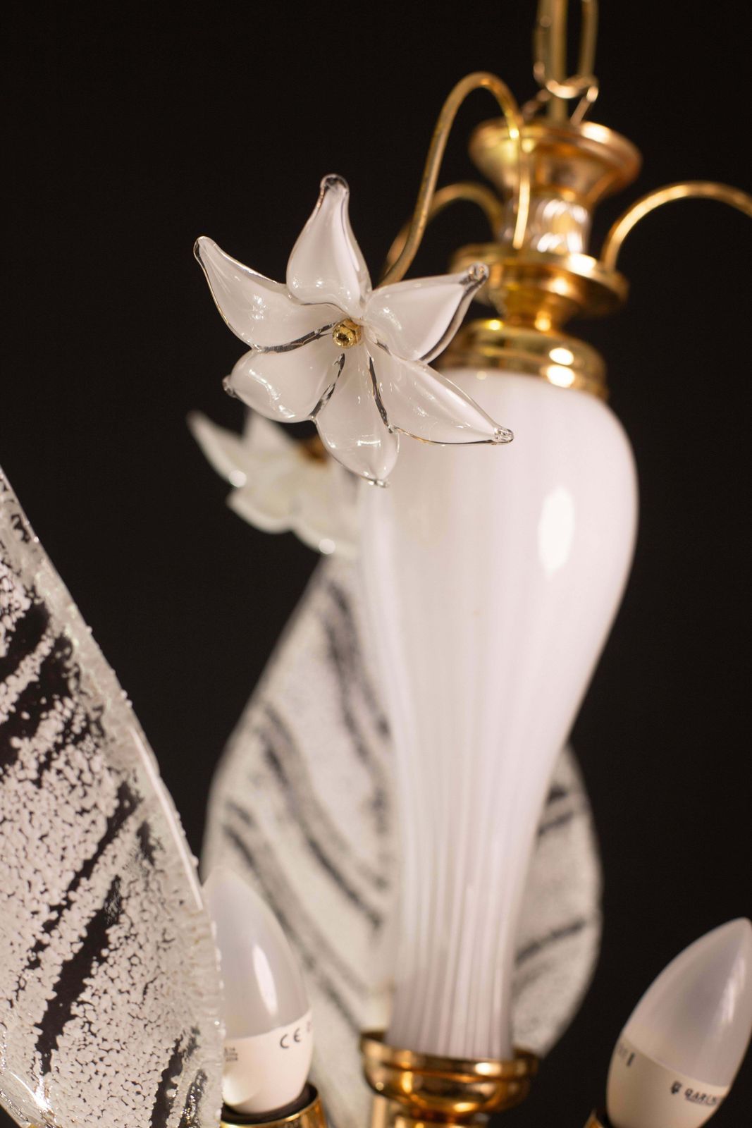 1221.0 Elegant Murano Chandelier With White Flowers And Leaves, 1970 photo