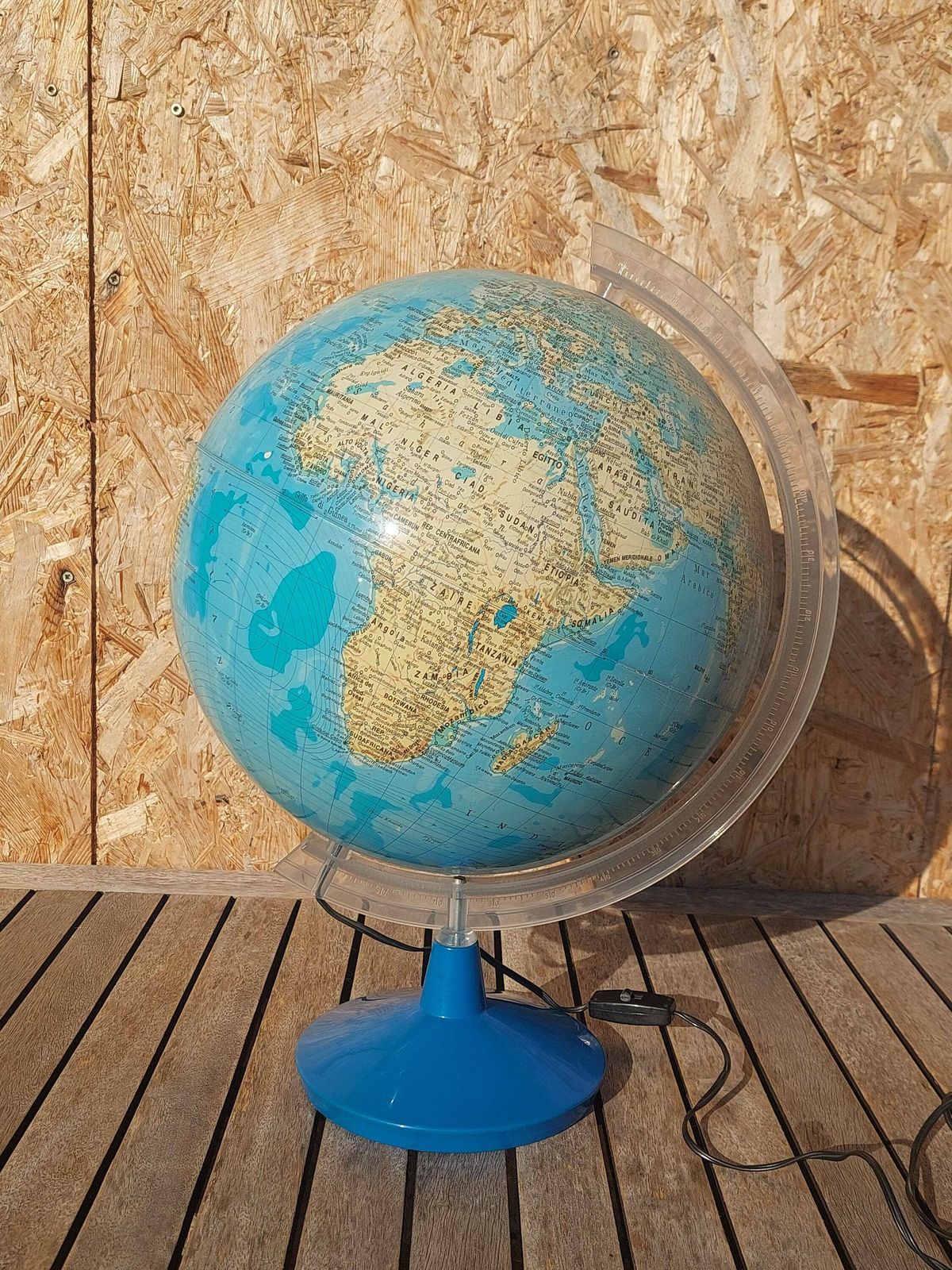 photo furniture Vintage Globe /Vintage Globe Lamp/ Mcm Globe / Vintage Globe Table Lamp / Mcm Globe Table Lamp / Vintage Globe Of The World / 80's   90's