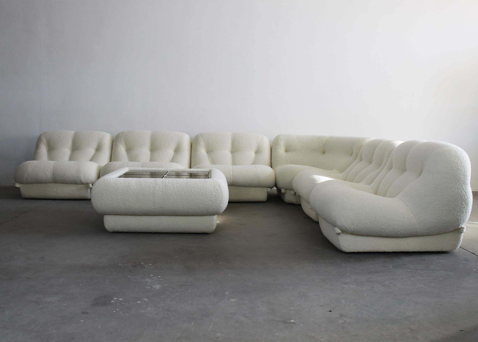 Rino Maturi Nuvolone Living Room Set In White Boucle By Mimo Padova 1970s Italy photo for sale